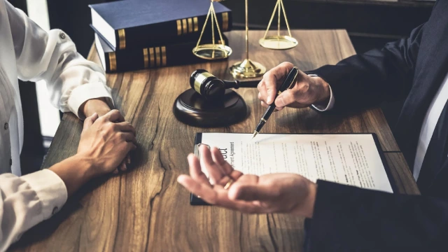 وظایف وکیل ارث در زنجان چیست؟
