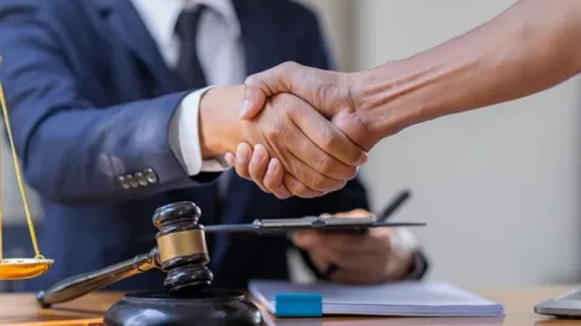 وظایف وکیل ارث در زنجان چیست؟